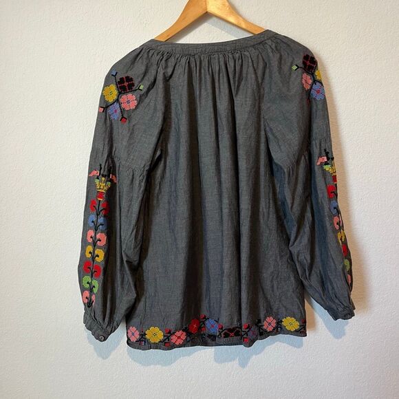 Ivy Jane Gray Floral Embroidered Long Sleeve Split Neck Blouse Women's Medium - Picture 4 of 6